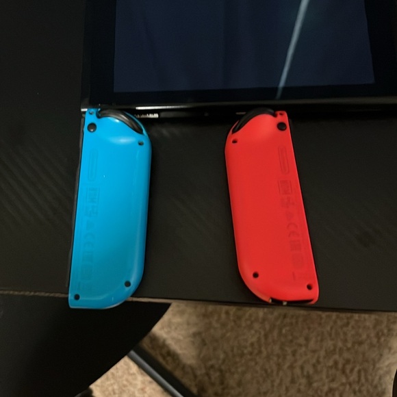 Nintendo switch - Picture 1 of 5